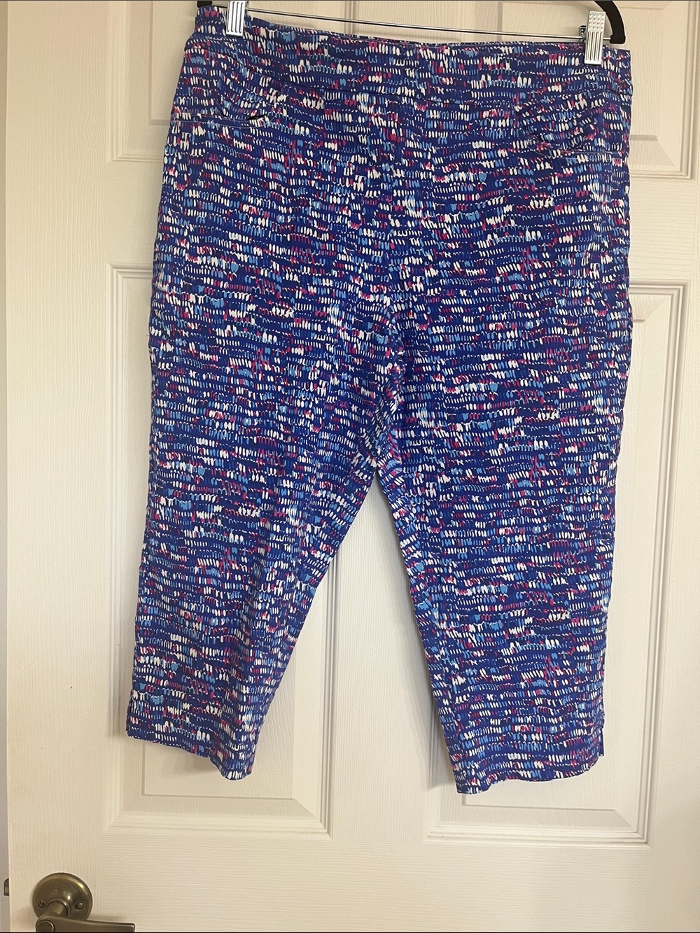 Women’s Blue Patterned Capri Leggings with Pink & White Accents